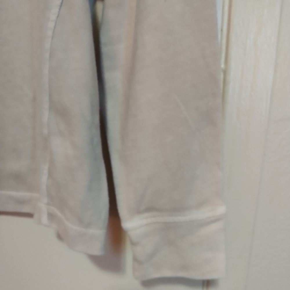 💙UGG Open Back Shirt (med only)💙 - Picture 7 of 11
